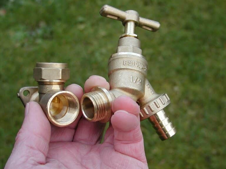 plumbing, fittings, pipe, connection, brass, construction, water, tubing, plumbing pipes, bathroom, repair, maintenance, connecting, copper, tap, nature, faucet, bib, bib cock, garden, green construction, green bathroom